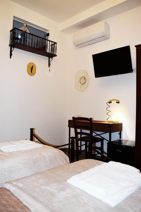Neapolis Pie Apartment ภายนอก รูปภาพ